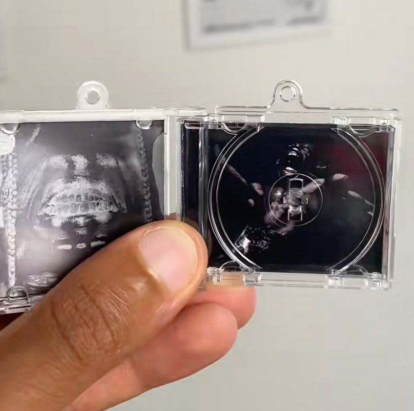 Utopia Mini Album Keychain
